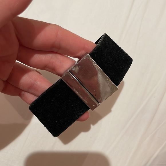 “S” cuff - Picture 4 of 6